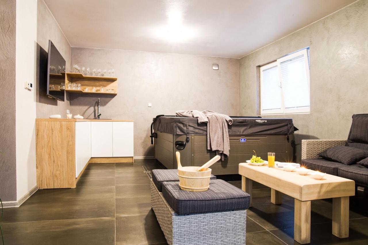 Apartmany A Wellness Vmal Skuteč エクステリア 写真